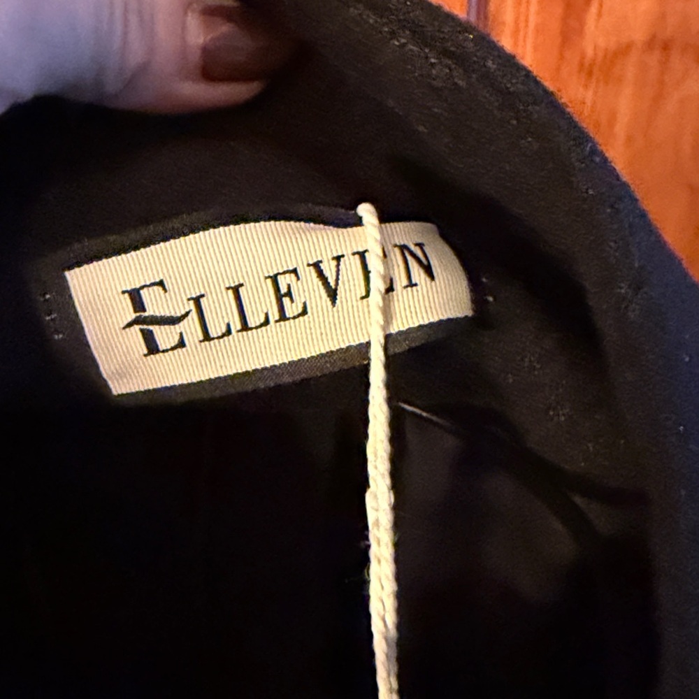 Elegant Black Herringbone Women's Jacket - Picture 2 of 5